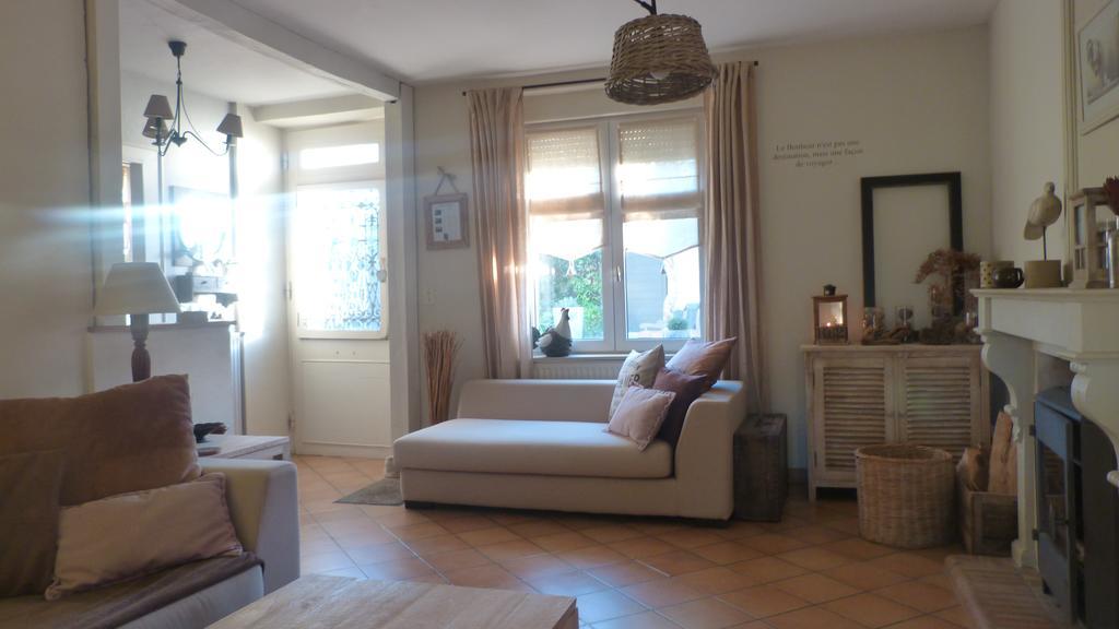 Les Persiennes Hotel Saintes Kültér fotó