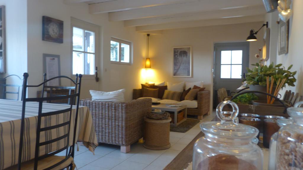 Les Persiennes Hotel Saintes Kültér fotó